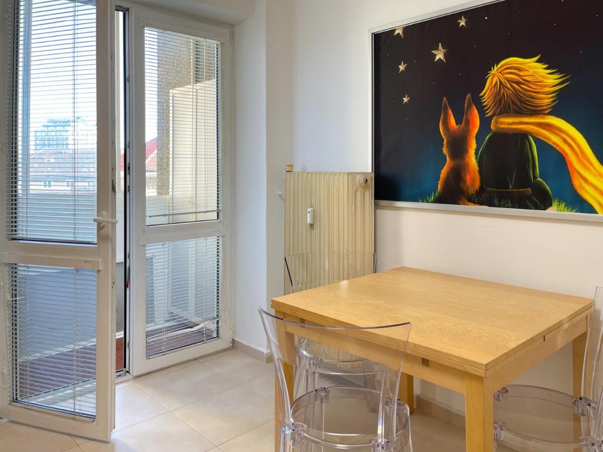 City Center 2 Bedroom A/C Apartment บราติสลาวา ภายนอก รูปภาพ