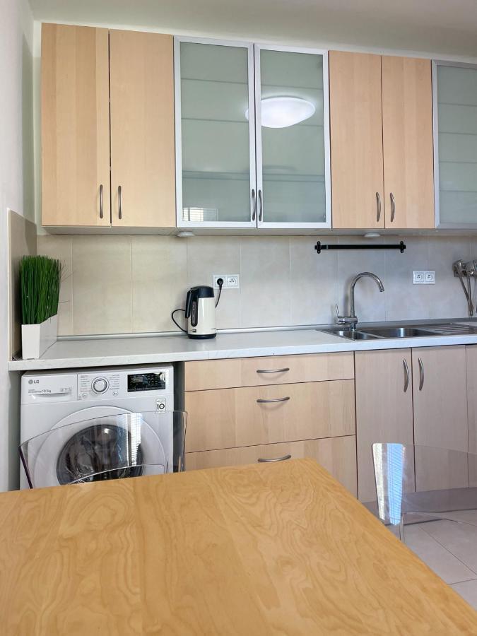City Center 2 Bedroom A/C Apartment บราติสลาวา ภายนอก รูปภาพ